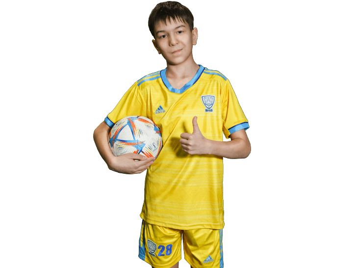 Присоединяйтесь к нашей<br>футбольной школе!