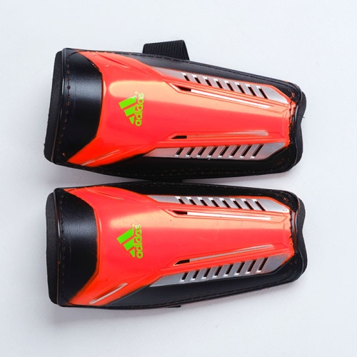 щитки для футбола